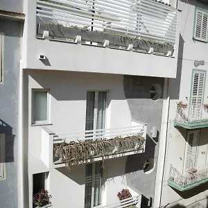 Piccola Caracas 2*, Licata Italien